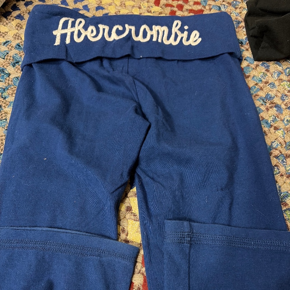 Abercrombie and fitch yoga